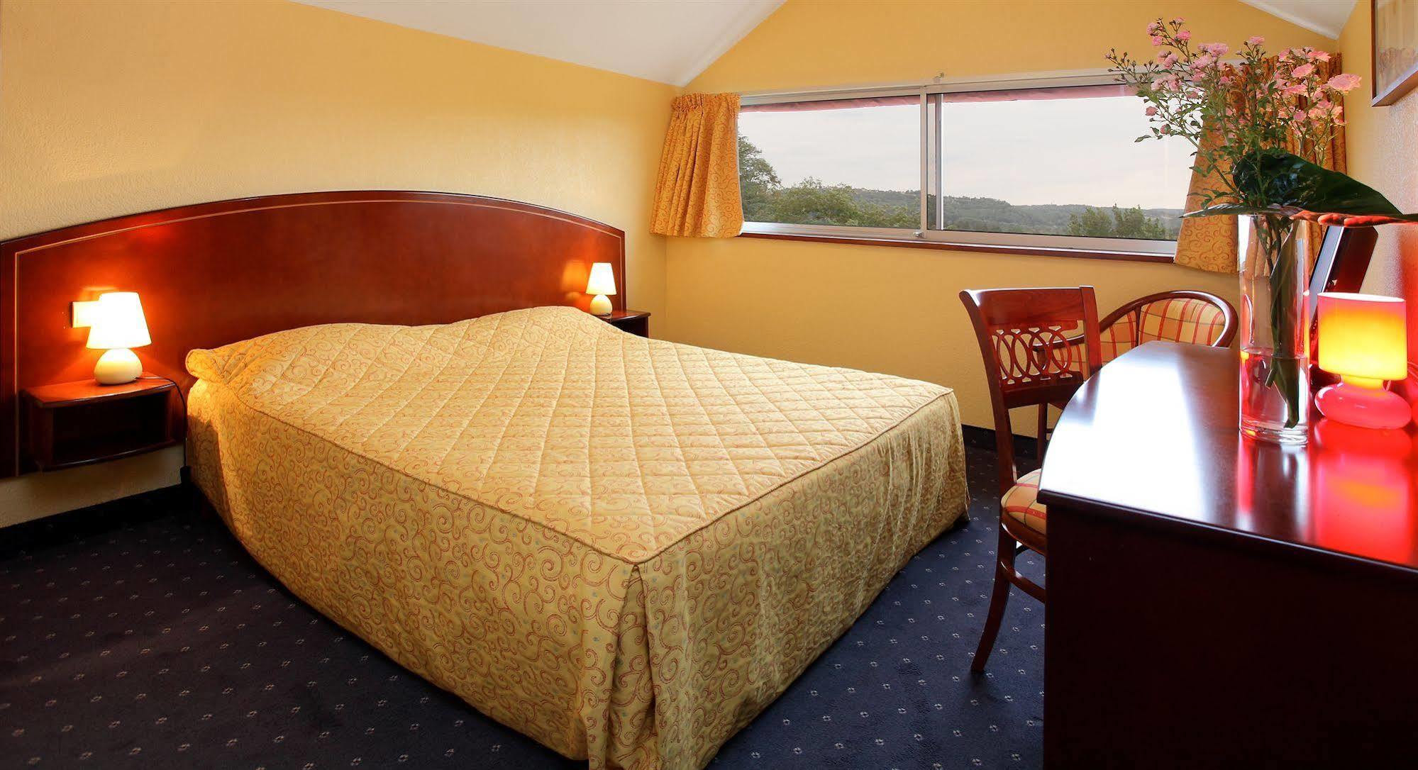 Hotel Le Clos Roussillon Pres De Sarlat Vitrac  Eksteriør bilde
